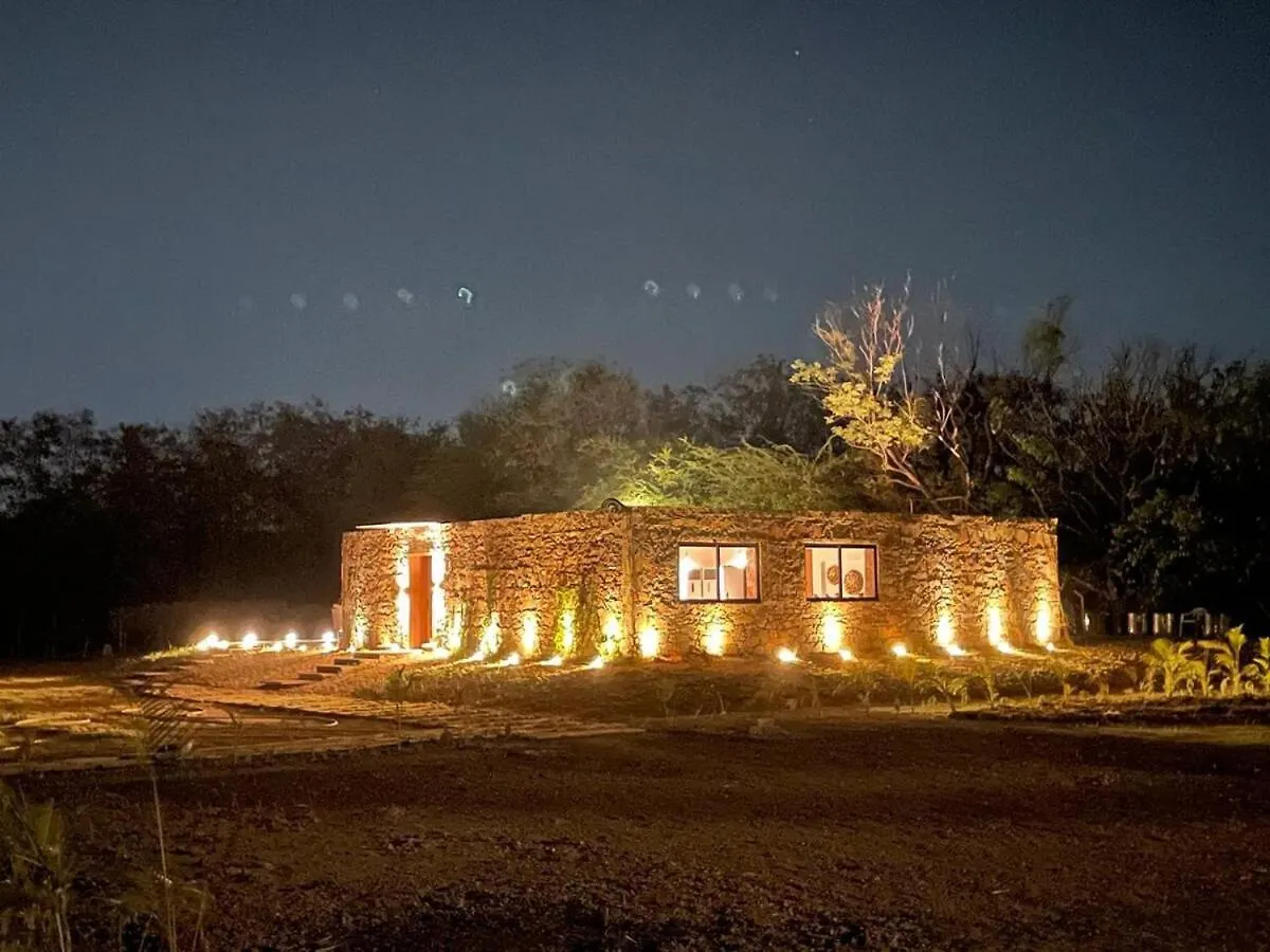 Vila Kesar Farm House On The Lake Udajpur