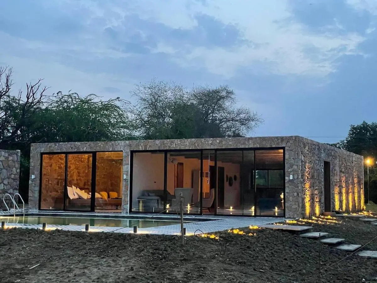 Kesar Farm House On The Lake Udajpur Indie
